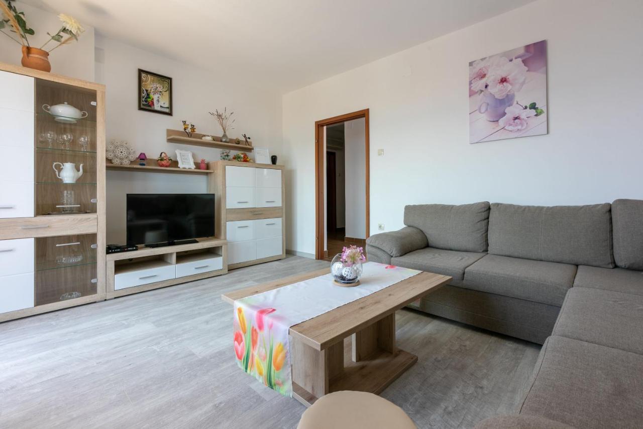 Apartments Melita Dramalj Εξωτερικό φωτογραφία