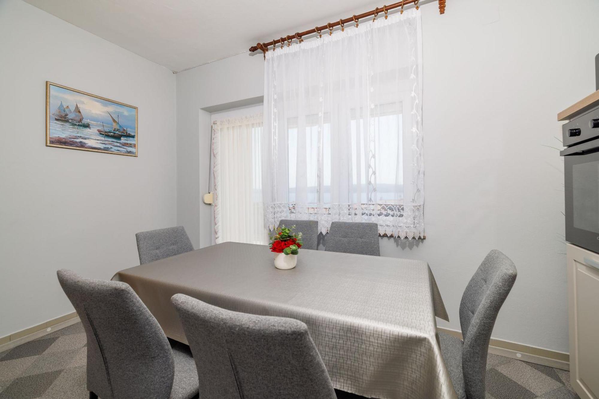 Apartments Melita Dramalj Εξωτερικό φωτογραφία